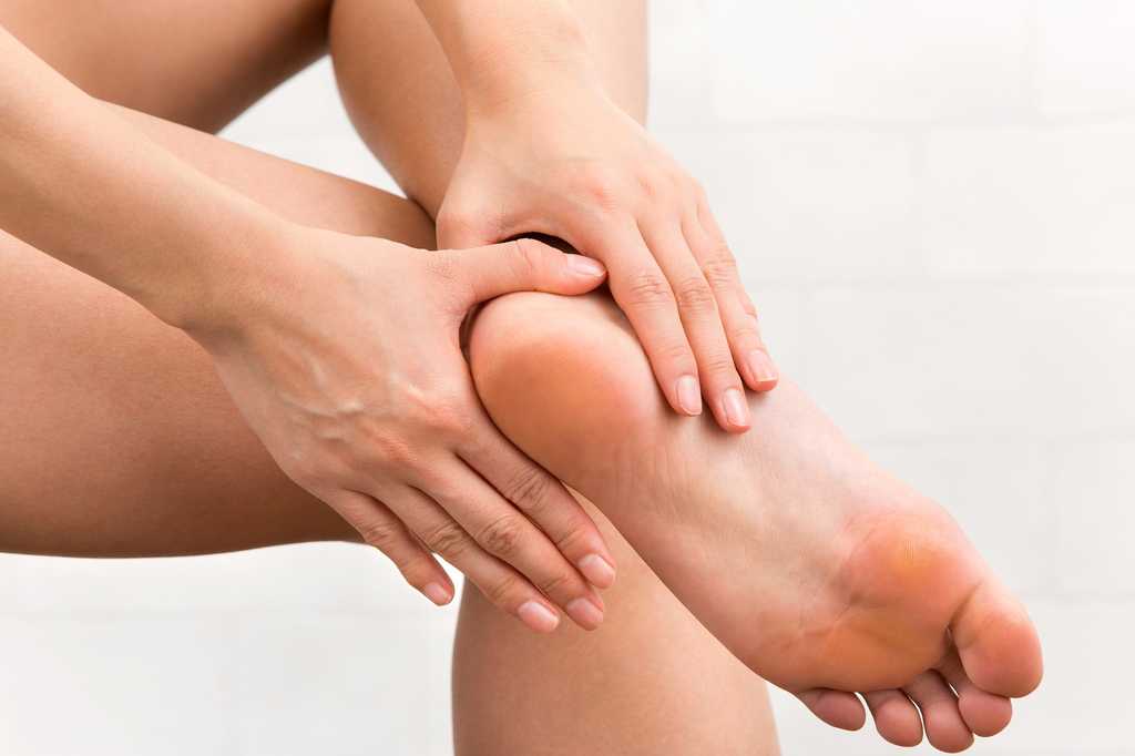 FarmaMed crema piedi, talloni screpolati, inverno, scarpe, talloni, piede